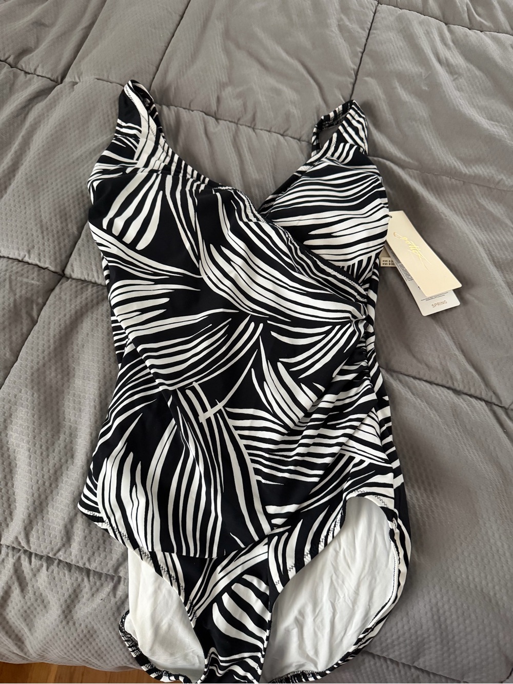 Gottex Black and White Leaf-Print Swim Bodysuit